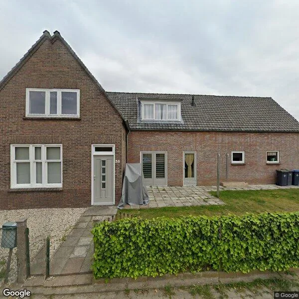 Straatbeeld van Bredestraat 35, 4014NA Wadenoijen