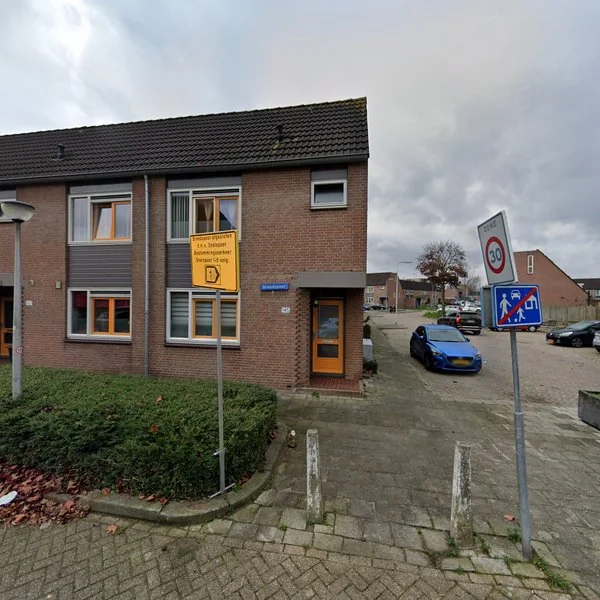 Straatbeeld van Breedspoor 145, 2908AB Capelle aan den IJssel