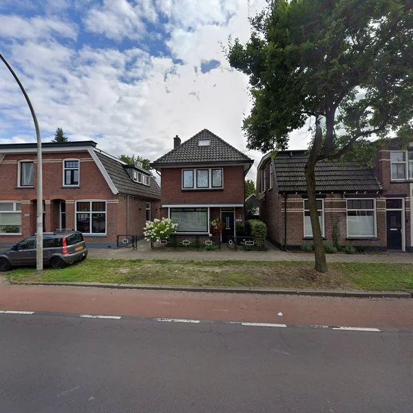 Straatbeeld van Breemarsweg 241, 7553HJ Hengelo