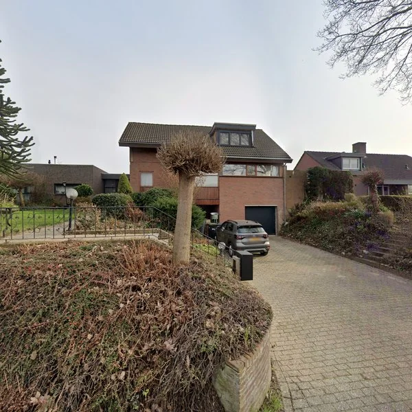 Straatbeeld van Breulsweg 11, 6321EK Wijlre