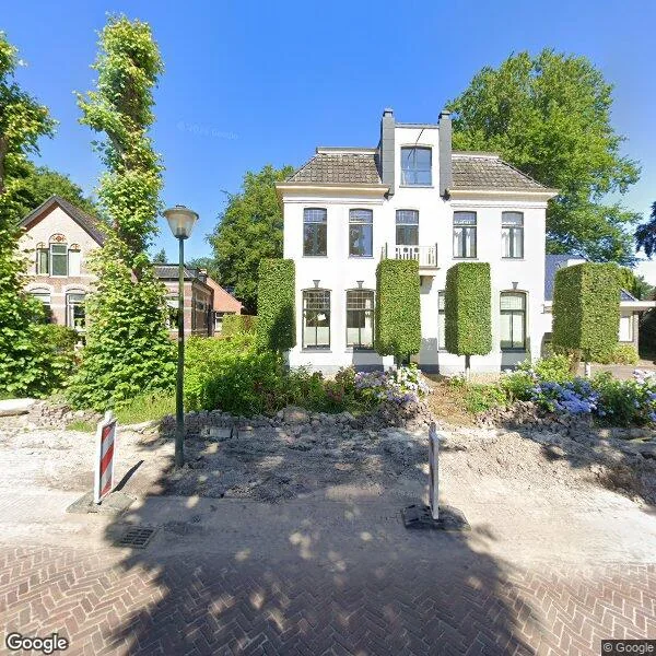 Straatbeeld van Brink 21, 9461AR Gieten