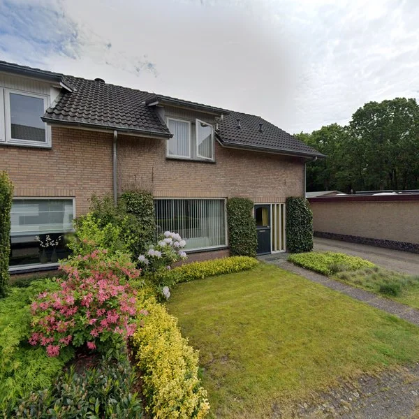 Straatbeeld van Broeder Hogardusstraat 24, 5423TC Handel