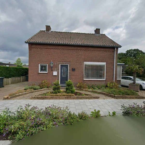 Straatbeeld van Broekhuizerweg 13, 5871AA Broekhuizenvorst