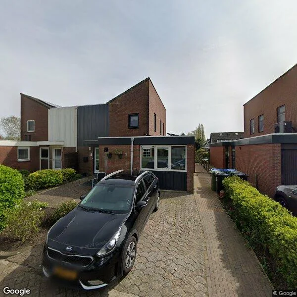 Straatbeeld van Broerstrjitte 35, 8625JA Oppenhuizen