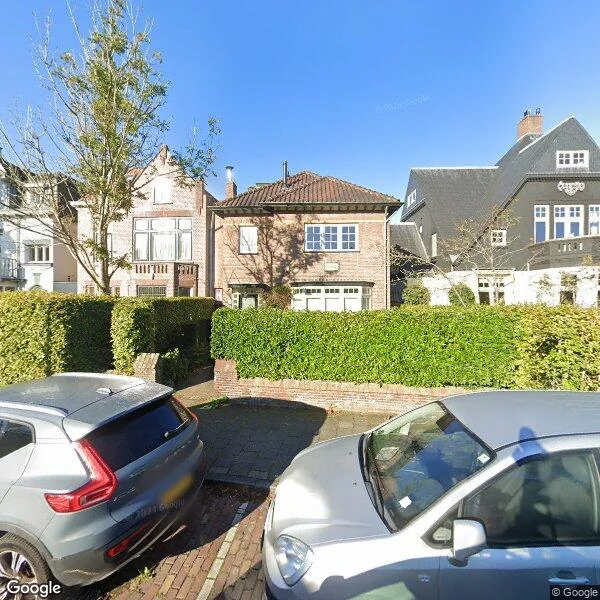 Straatbeeld van Bronsteeweg 35, 2101AB Heemstede