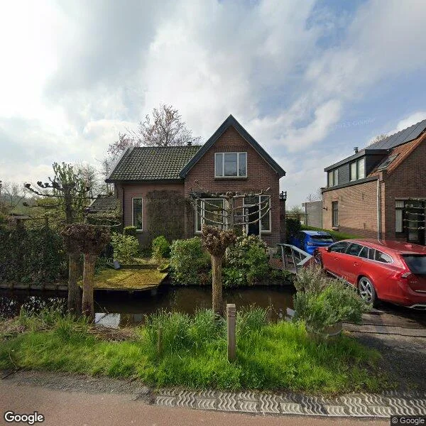 Straatbeeld van Brugweg 141, 2741LA Waddinxveen