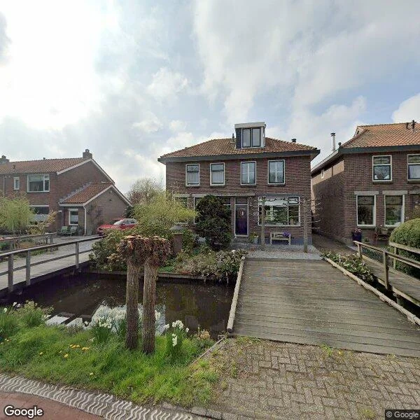 Straatbeeld van Brugweg 95, 2741KW Waddinxveen