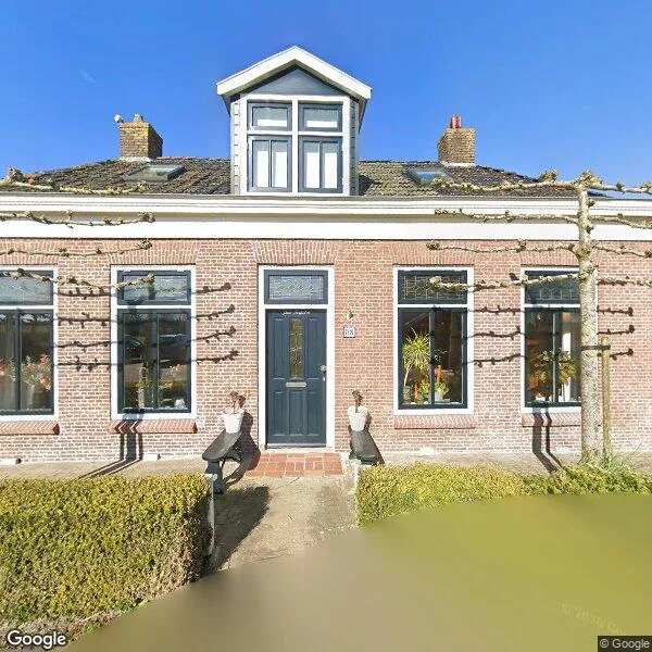 Straatbeeld van Buorren 12, 9004XW Warstiens