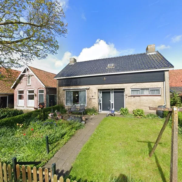 Straatbeeld van Buren 12, 8757JX Gaast
