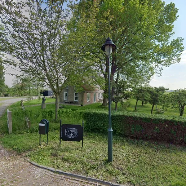 Straatbeeld van Buren 25, 8756JP Piaam