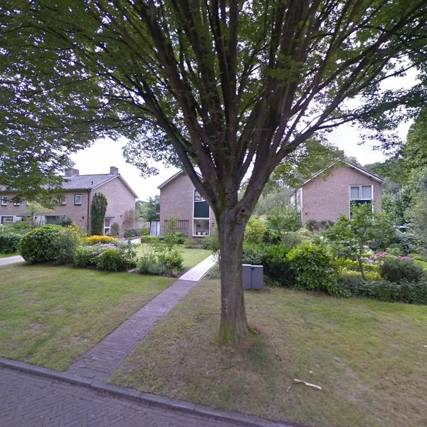Straatbeeld van Burg. Arriënsweg 4, 7431BM Diepenveen