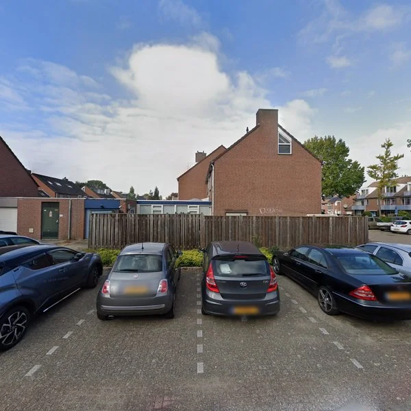 Straatbeeld van Burg. Cremershof 46, 5981DM Panningen