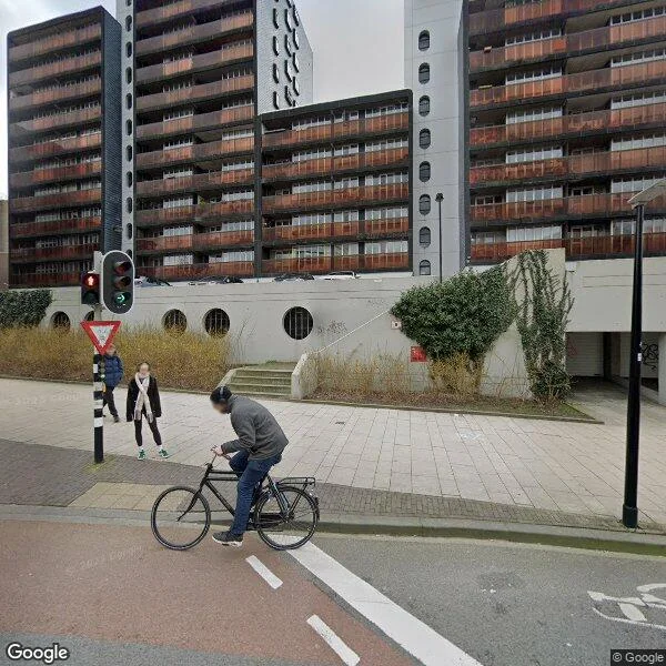 Straatbeeld van Burg. Hustinxstraat 140, 6512AG Nijmegen