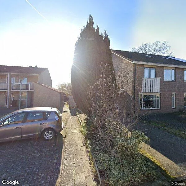 Straatbeeld van Burg. Strubenweg 12, 9761EV Eelde