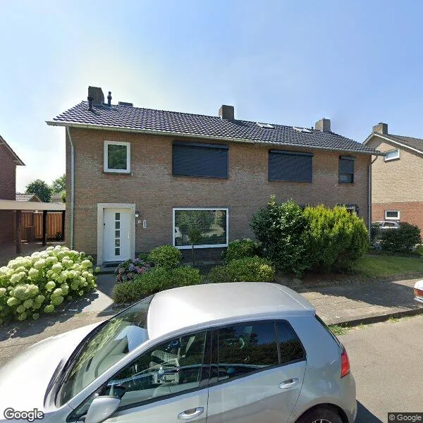 Straatbeeld van Burg van Kempenstraat 17, 5971AA Grubbenvorst