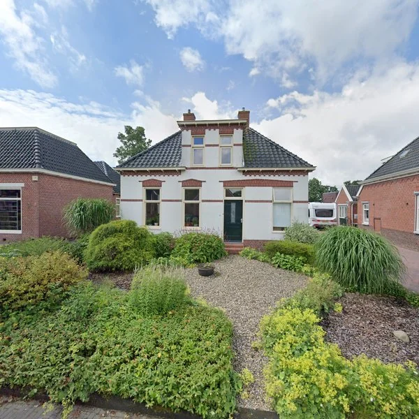 Straatbeeld van Burg. Wiersumstraat 21, 9967RC Eenrum