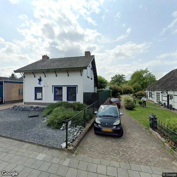 Straatbeeld van Burgemeester Geradtsstraat 1a, 6061GM Posterholt
