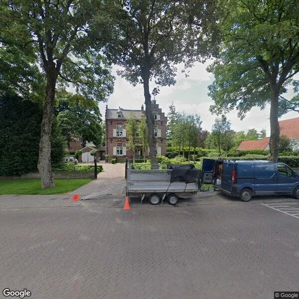 Straatbeeld van Burgemeester Meslaan 1, 4002AB Tiel