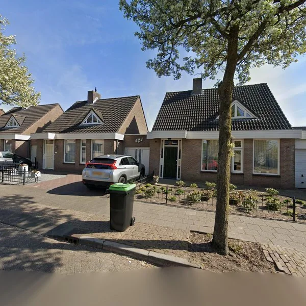 Straatbeeld van Burgemeester Schoutenstraat 13, 5374HB Schaijk