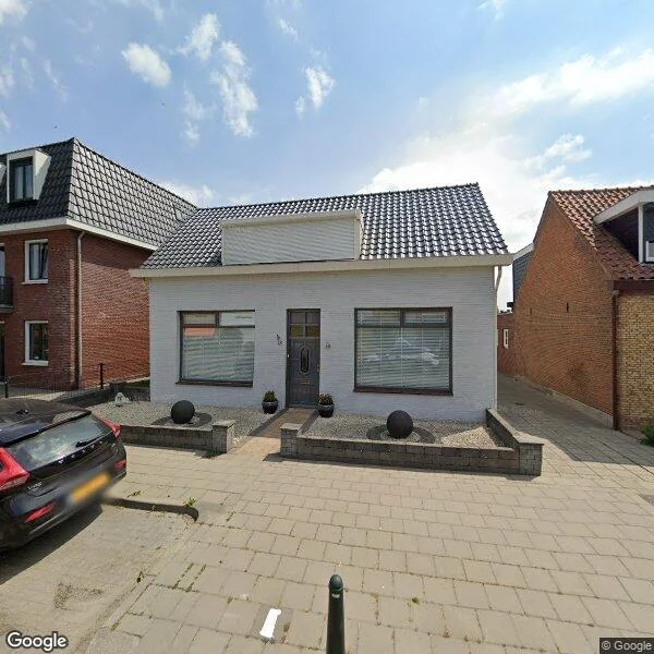 Straatbeeld van Burgemeester van Loonstraat 18, 4651CD Steenbergen