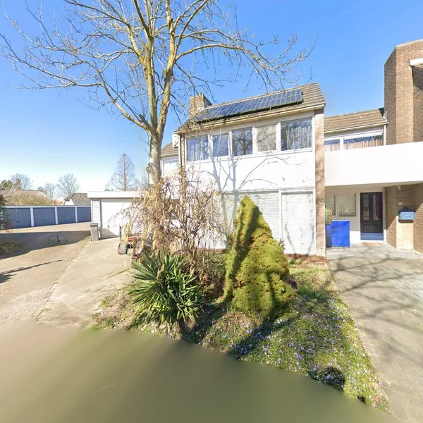 Straatbeeld van Burgemeester van Lyndenpark 71, 6675AZ Valburg