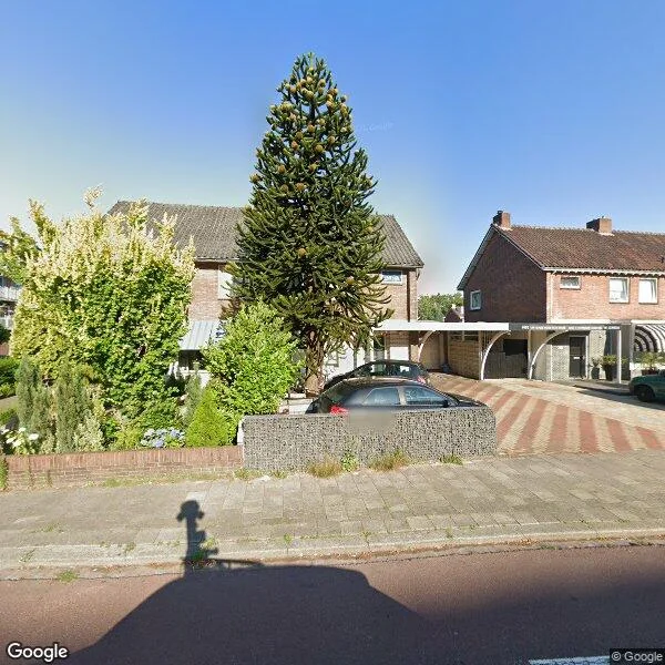 Straatbeeld van Burgemeester Van Veenlaan 80, 7543AA Enschede