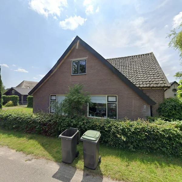 Straatbeeld van Burggraaf 8, 7371CW Loenen