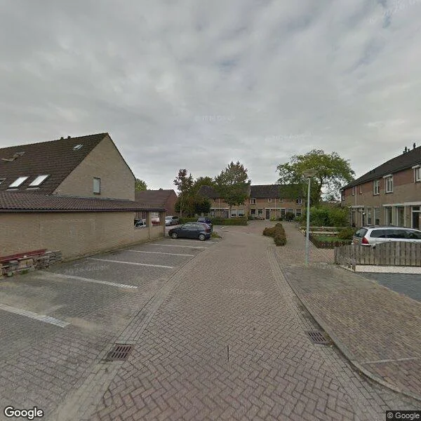 Straatbeeld van Buurmeesterstraat 24, 5331RV Kerkdriel