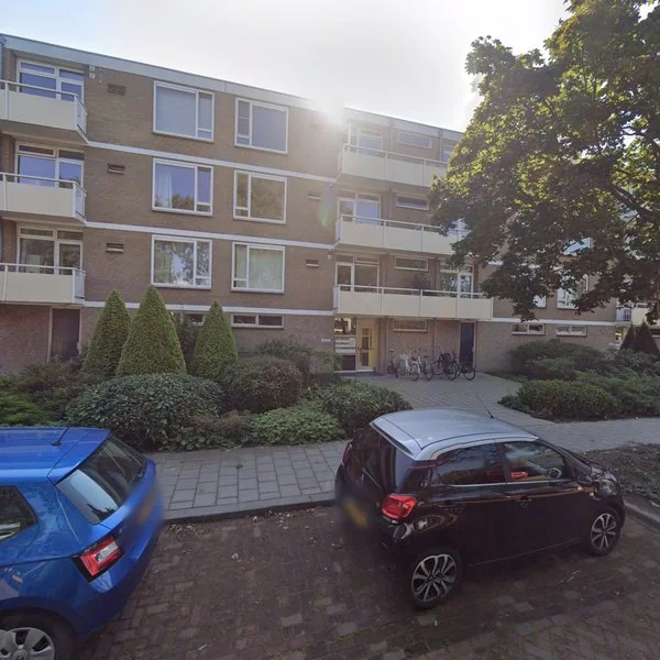 Straatbeeld van Cederstraat 21, 2404VC Alphen aan den Rijn