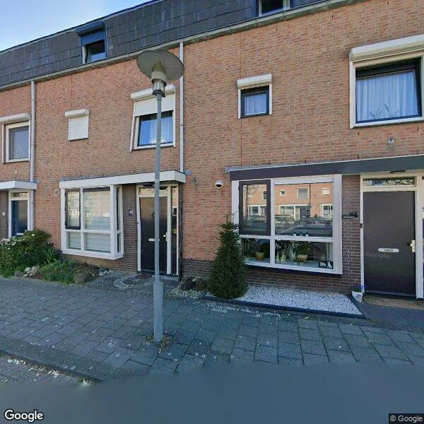 Straatbeeld van Chopinplein 40, 3261WL Oud-Beijerland