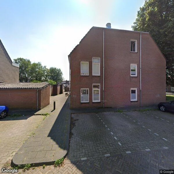 Straatbeeld van Churchillplein 15, 5025WK Tilburg