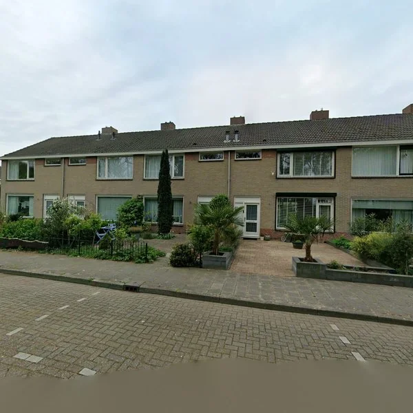 Straatbeeld van Coolwijkseweg 12, 3218VC Heenvliet