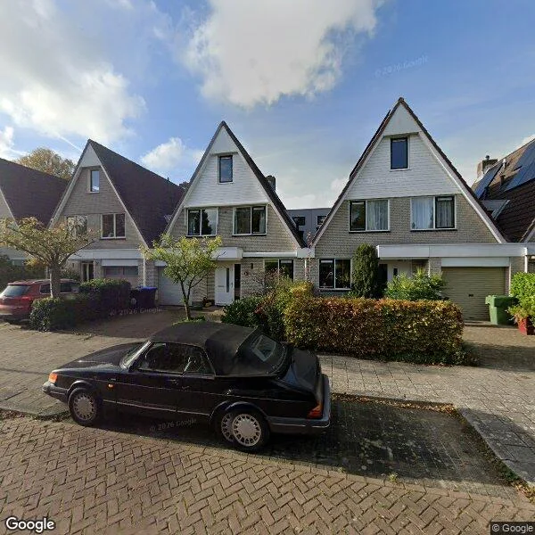 Straatbeeld van Cor van Osnabruggelaan 82, 2251RG Voorschoten