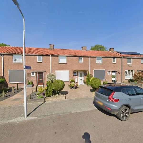 Straatbeeld van Cynthia Lenigestraat 27, 8754CC Makkum