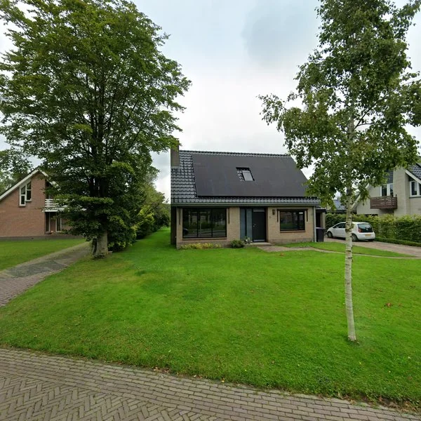 Straatbeeld van De Achtkant 5, 9285VH Buitenpost