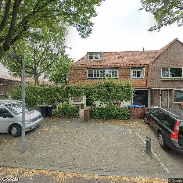 Straatbeeld van De Bazelstraat 36, 1222RJ Hilversum