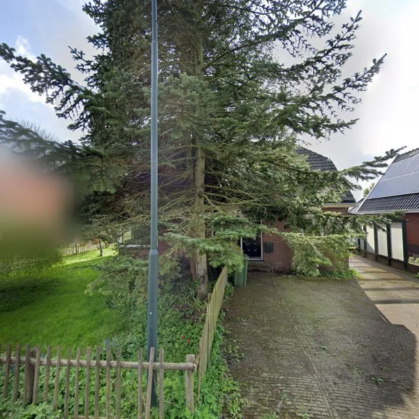 Straatbeeld van De Dijk 12, 9797PE Thesinge
