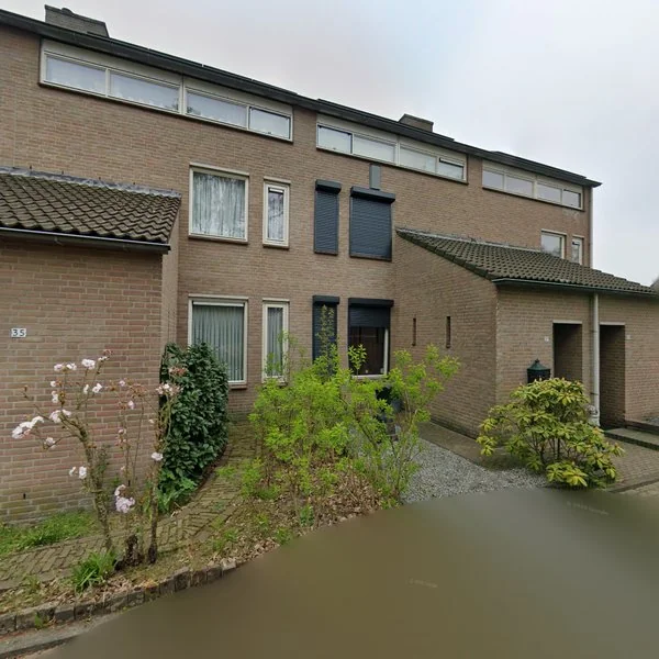 Straatbeeld van De Eg 37, 5384HA Heesch