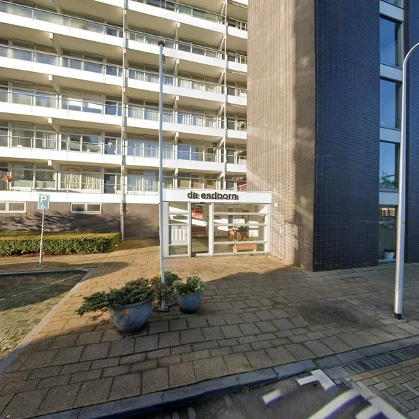 Straatbeeld van de Esdoorn 10, 2912RA Nieuwerkerk aan den IJssel