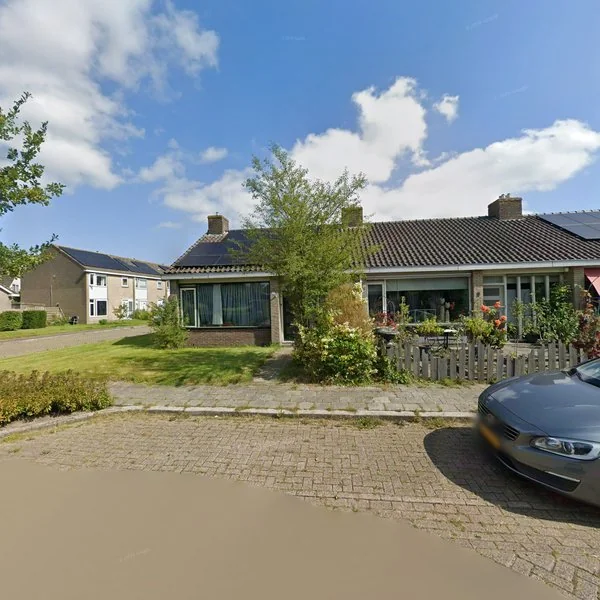 Straatbeeld van De Fintsjes 7, 9105KK Rinsumageast