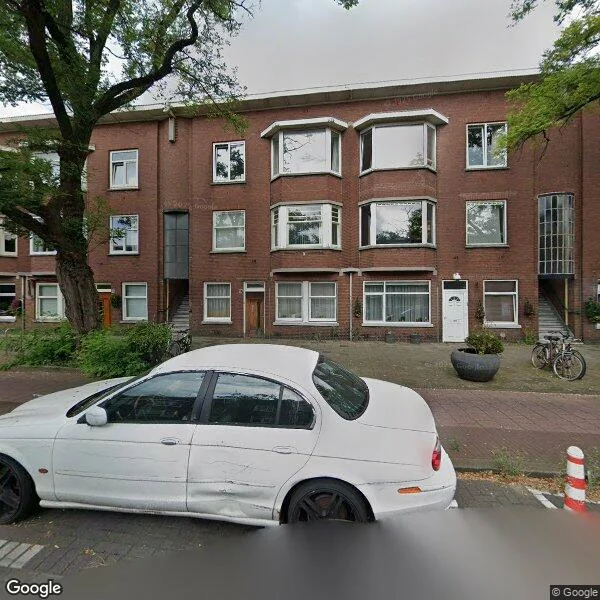 Straatbeeld van De Genestetlaan 84, 2522LP Den Haag