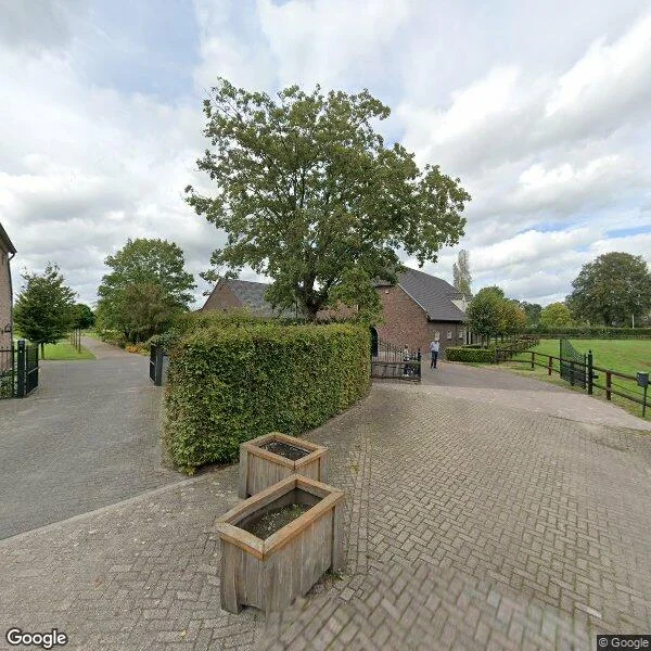 Straatbeeld van de Grote Overbrug 4, 5707LH Helmond