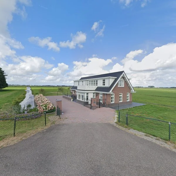 Straatbeeld van de Hoef Westzijde 23, 1426AS de Hoef
