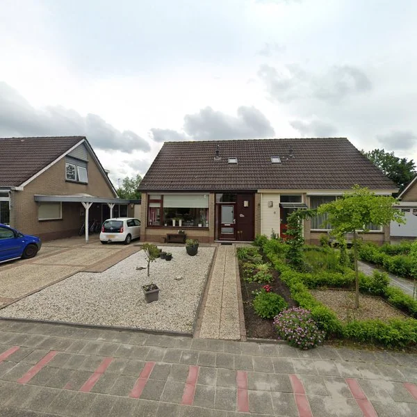 Straatbeeld van De Kampen 8, 8508RR Delfstrahuizen