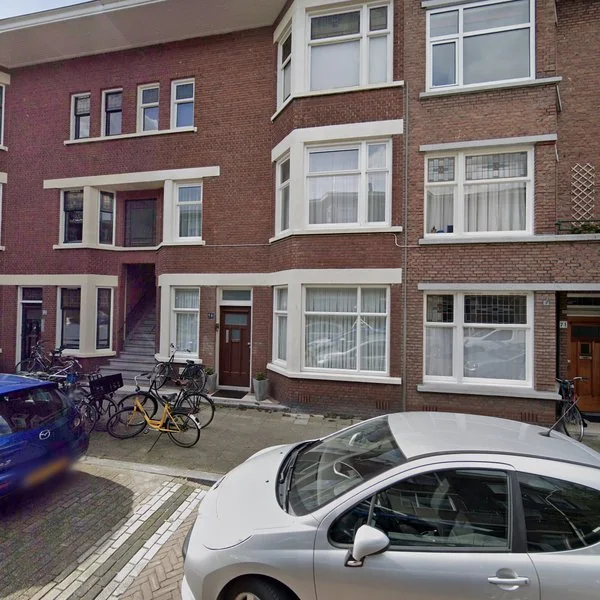 Straatbeeld van De Moucheronstraat 75, 2593PX Den Haag