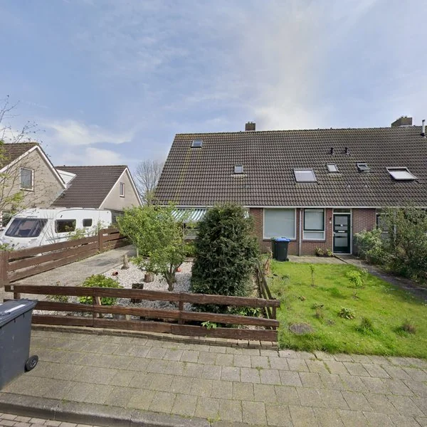 Straatbeeld van De Opfeart 9, 8742KW Burgwerd