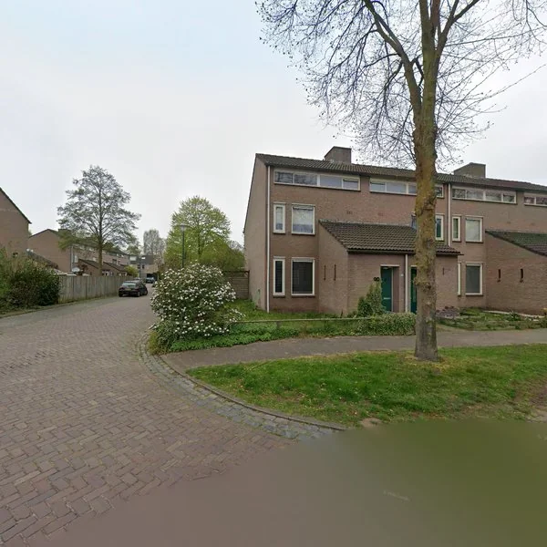 Straatbeeld van De Ploeg 8, 5384HN Heesch