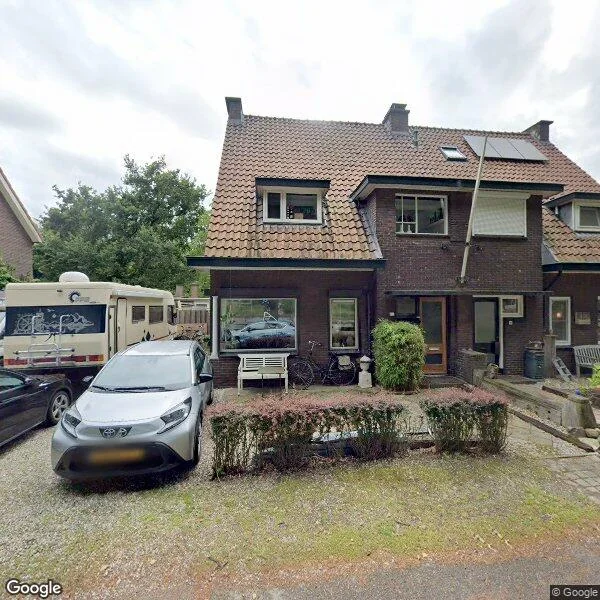 Straatbeeld van De Weerd 104, 6041TL Roermond