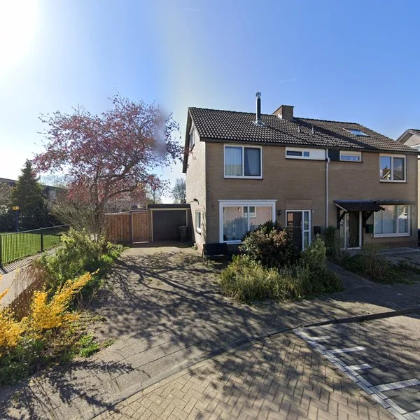 Straatbeeld van De Wetering 11, 4214EV Vuren