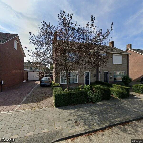 Straatbeeld van Debussylaan 8, 4941WD Raamsdonksveer